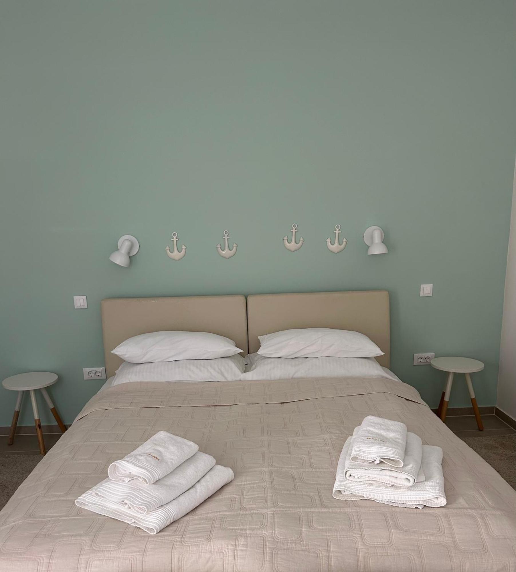 Villa Lana Apartments Tisno Exterior photo